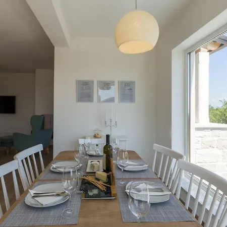 Villa Skarline *